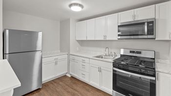 Stainless Steel Appliances (Select Homes)